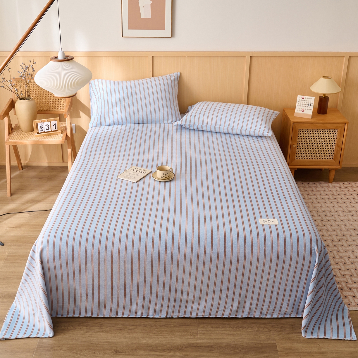 91家纺网 家纺一手货源 找家纺 早晨家纺 2025新款野牧款高克重牛奶绒印花单床单系列 野牧-竖条蓝