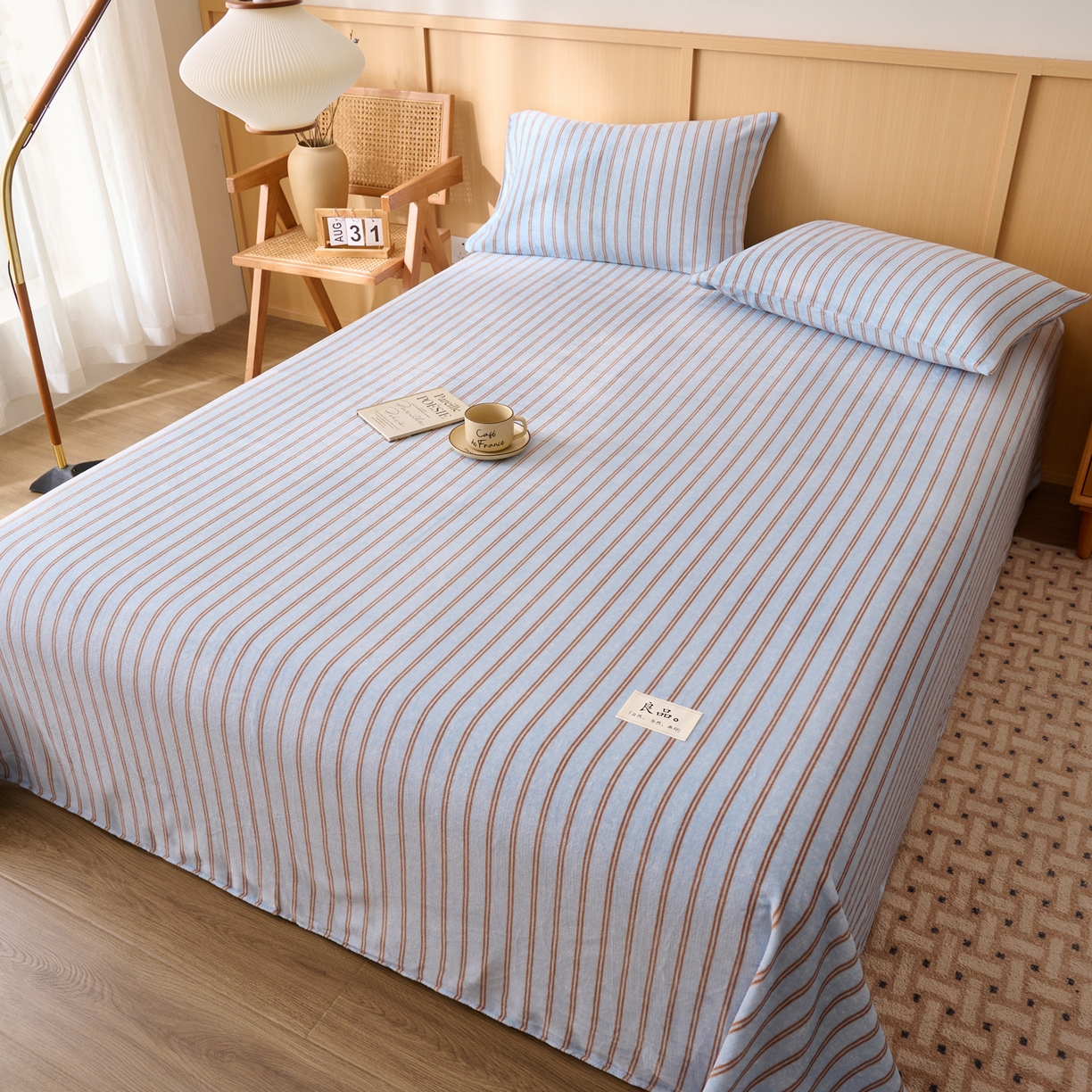 91家纺网 家纺一手货源 找家纺 早晨家纺 2025新款野牧款高克重牛奶绒印花单床单系列 野牧-竖条蓝