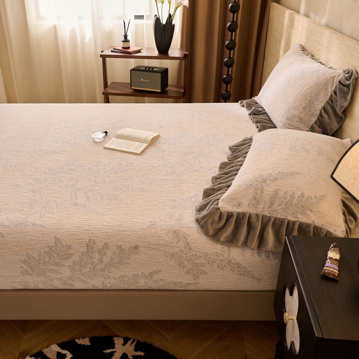 91家纺网 家纺一手货源 找家纺 早晨家纺 2025新款高克重牛奶绒烂花单床笠 林影轻叙