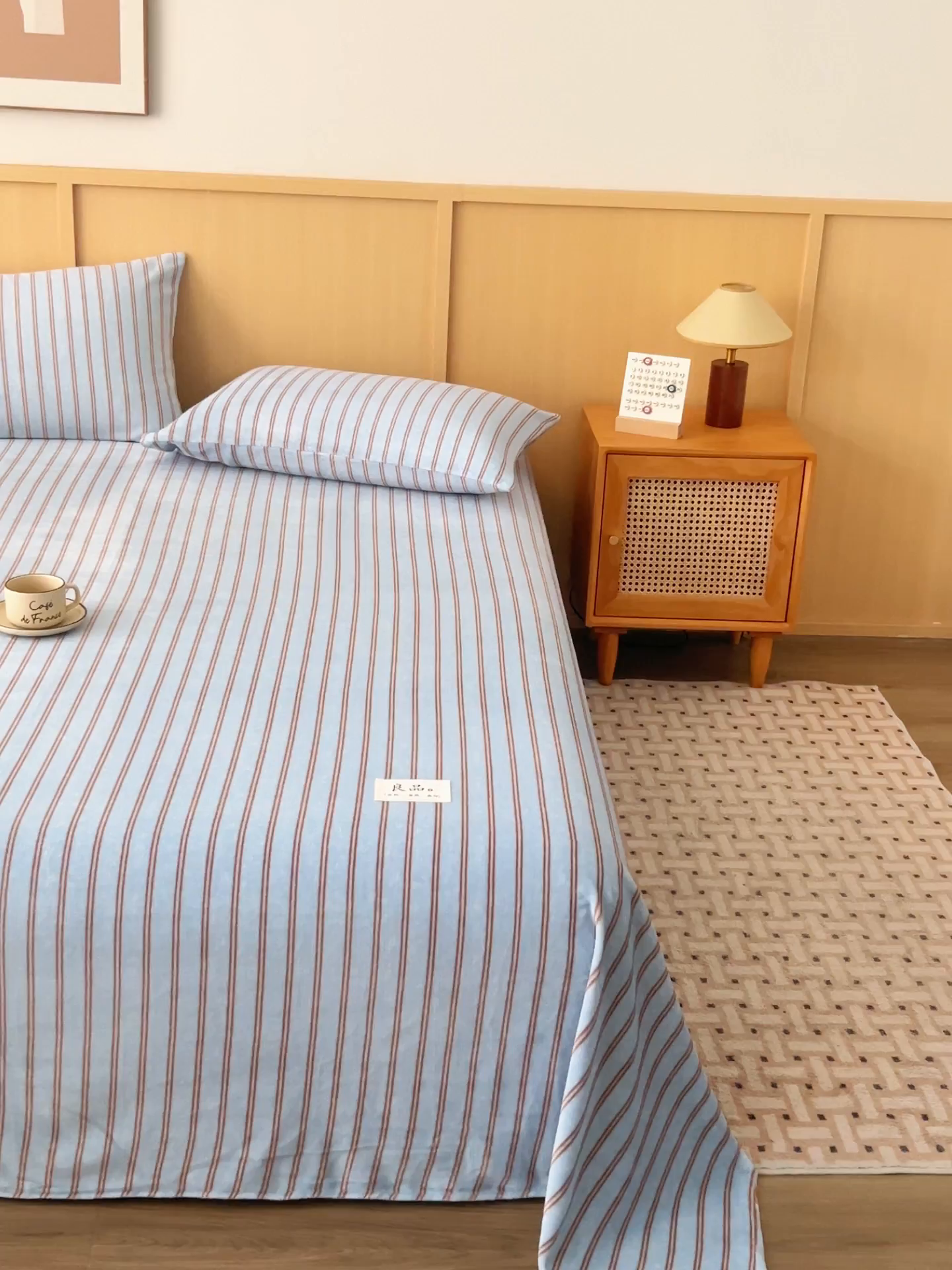 91家纺网 家纺一手货源 找家纺 早晨家纺 2025新款野牧款高克重牛奶绒印花单床单系列 野牧-竖条蓝