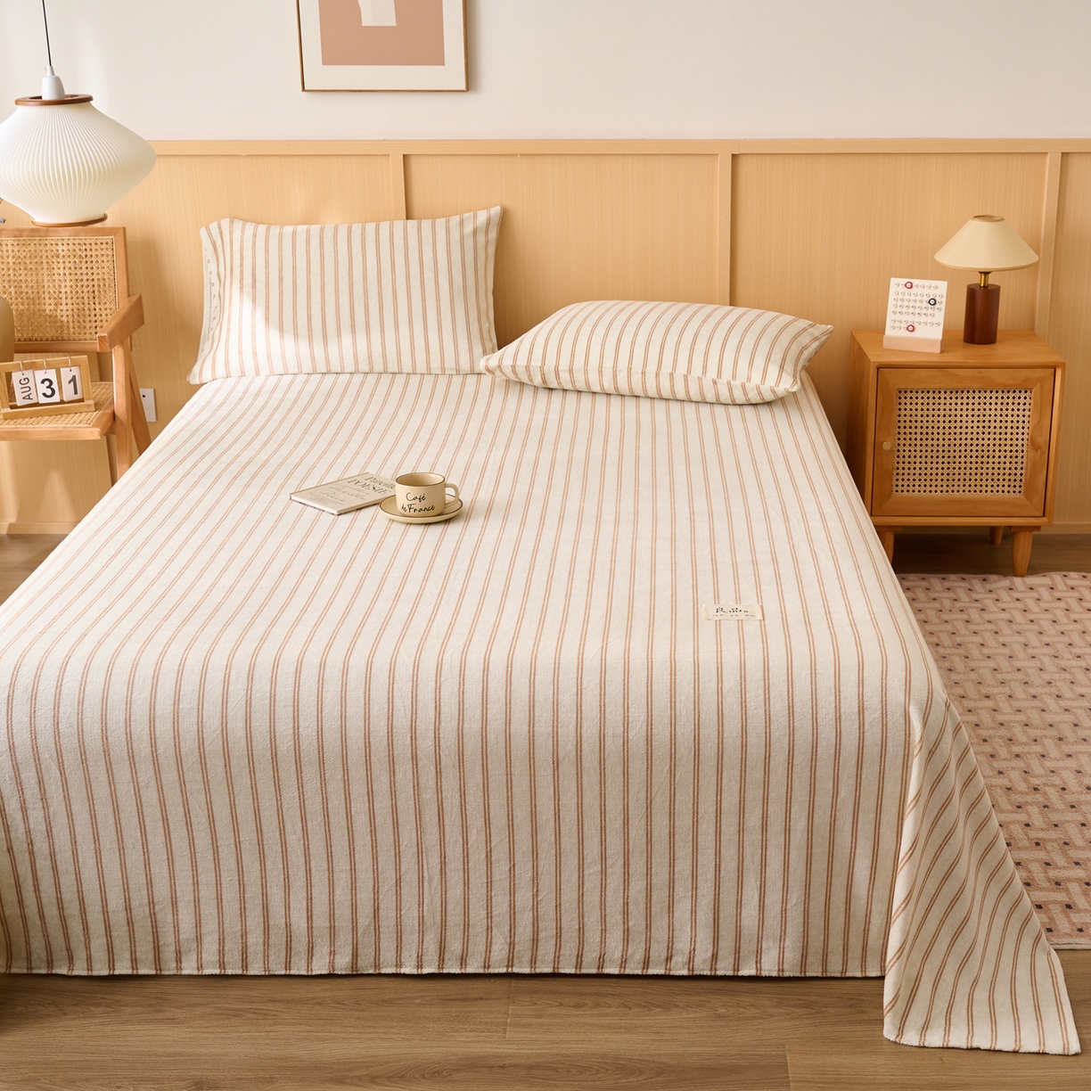 91家纺网 家纺一手货源 找家纺 早晨家纺 2025新款野牧款高克重牛奶绒印花单床单系列 野牧-竖条驼