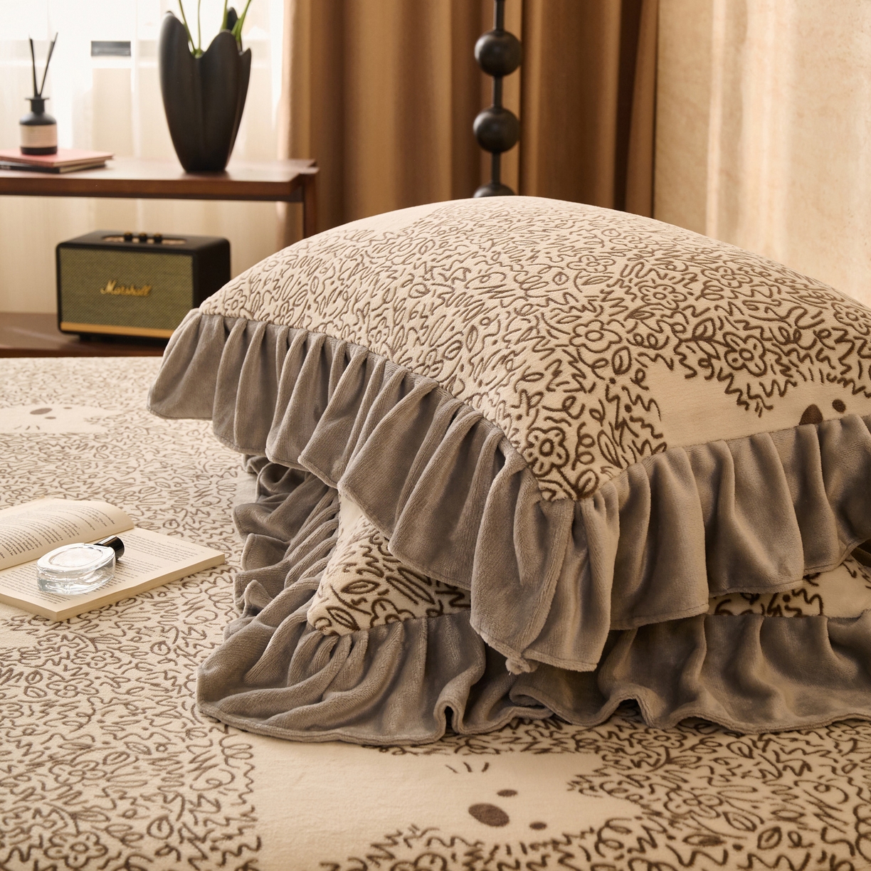 91家纺网 家纺一手货源 找家纺 早晨家纺 2025新款高克重牛奶绒烂花单床笠 萌喵漫庭