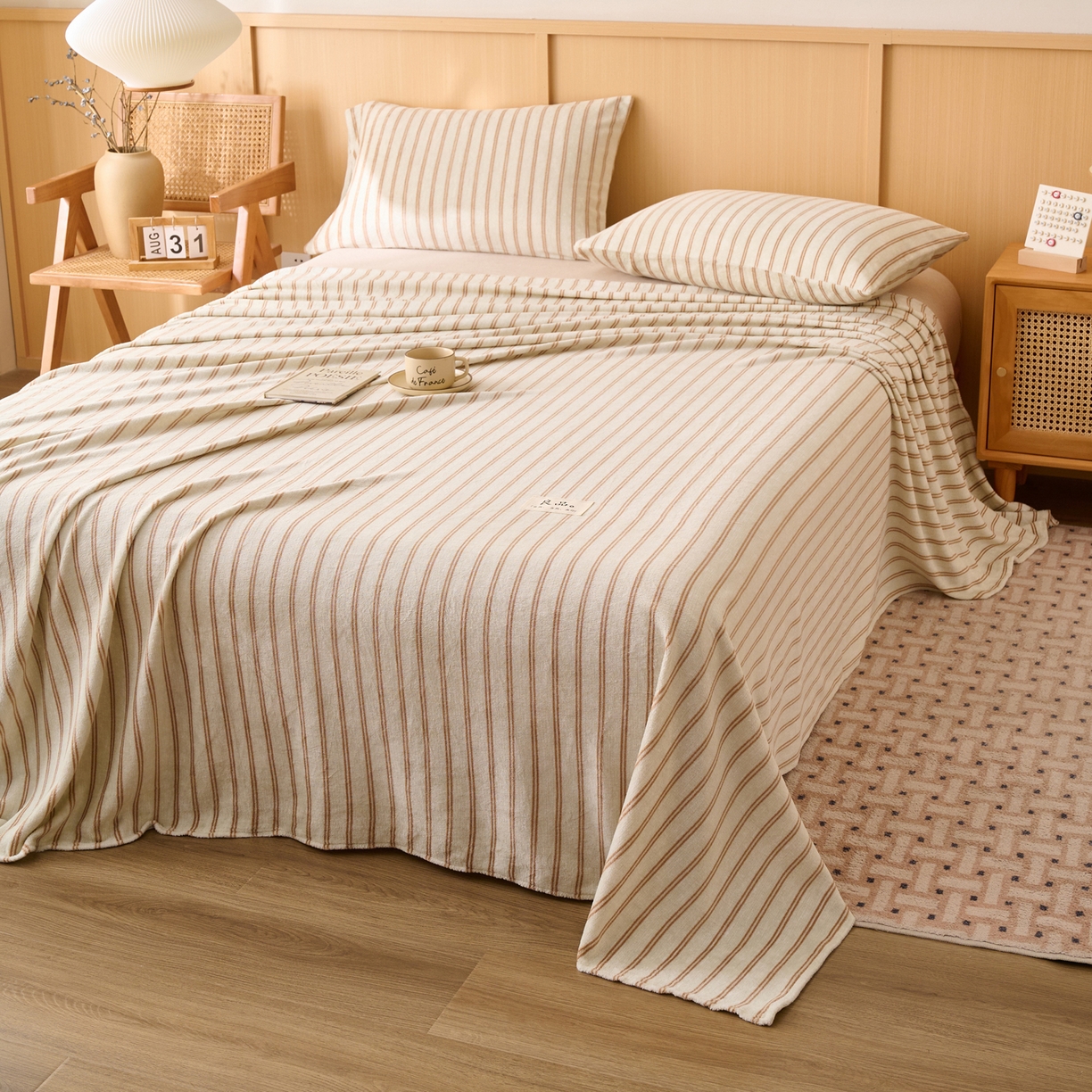 91家纺网 家纺一手货源 找家纺 早晨家纺 2025新款野牧款高克重牛奶绒印花单床单系列 野牧-竖条驼