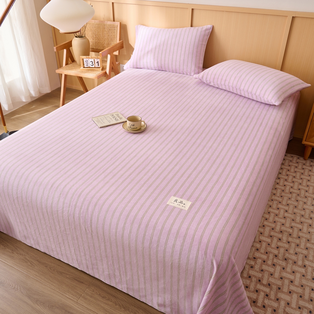 91家纺网 家纺一手货源 找家纺 早晨家纺 2025新款野牧款高克重牛奶绒印花单床单系列 野牧-竖条紫粉