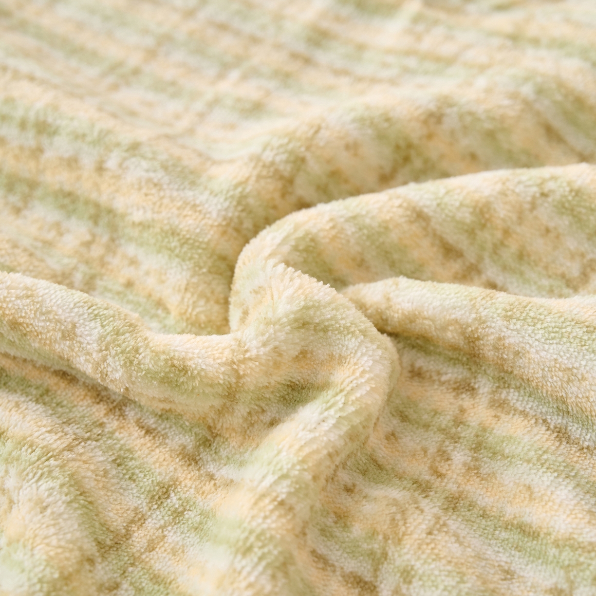 91家纺网 家纺一手货源 找家纺 早晨家纺 2025新款野牧款高克重牛奶绒印花单床单系列 野牧-香风黄