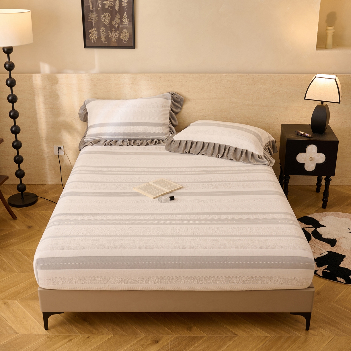 91家纺网 家纺一手货源 找家纺 早晨家纺 2025新款高克重牛奶绒烂花单床笠 浅叙