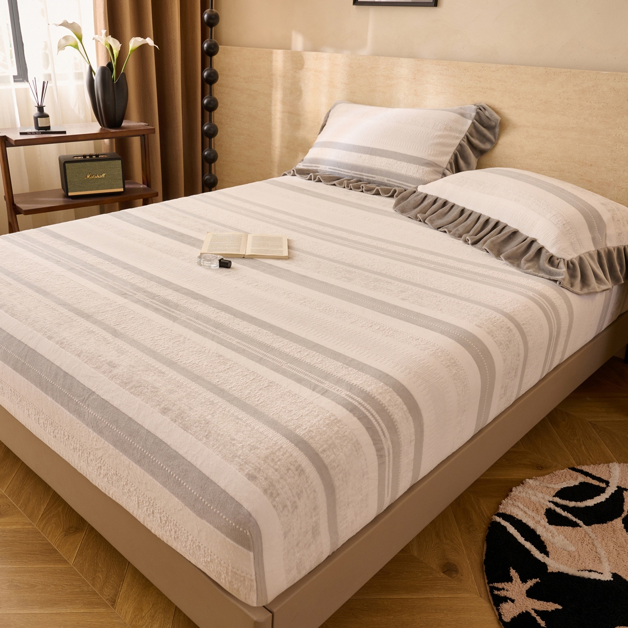 91家纺网 家纺一手货源 找家纺 早晨家纺 2025新款高克重牛奶绒烂花单床笠 浅叙