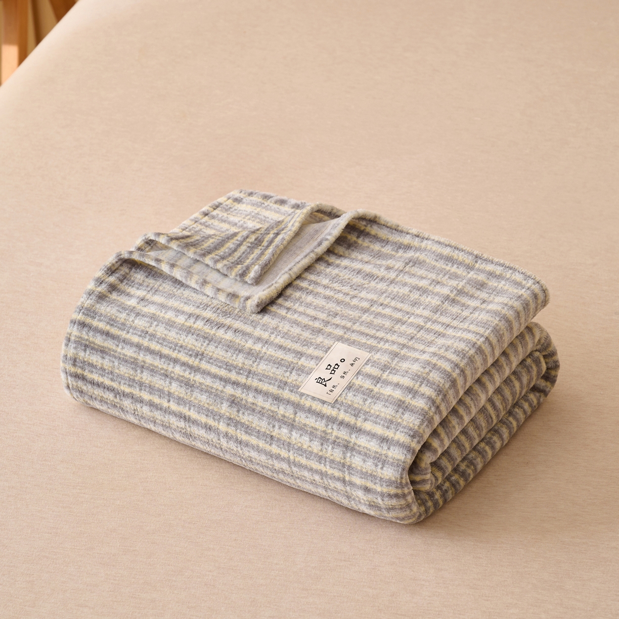 91家纺网 家纺一手货源 找家纺 早晨家纺 2025新款野牧款高克重牛奶绒印花单床单系列 野牧-香风灰