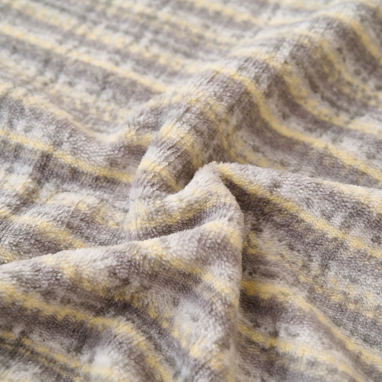 91家纺网 家纺一手货源 找家纺 早晨家纺 2025新款野牧款高克重牛奶绒印花单床单系列 野牧-香风灰