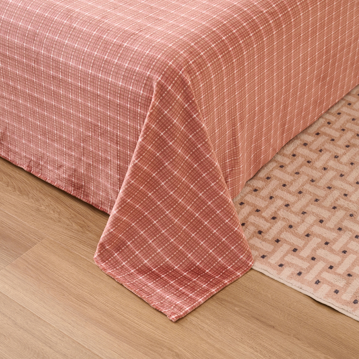 91家纺网 家纺一手货源 找家纺 早晨家纺 2025新款野牧款高克重牛奶绒印花单床单系列 野牧-香风焦糖