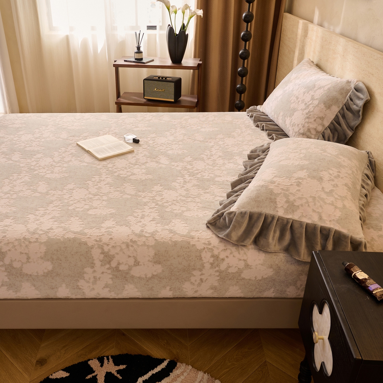 91家纺网 家纺一手货源 找家纺 早晨家纺 2025新款高克重牛奶绒烂花单床笠 素花影