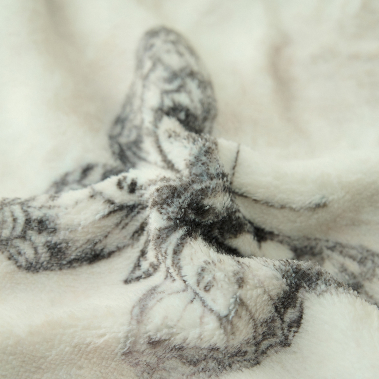 91家纺网 家纺一手货源 找家纺 早晨家纺 2025新款数码印花高克重牛奶单床单 蝶梦