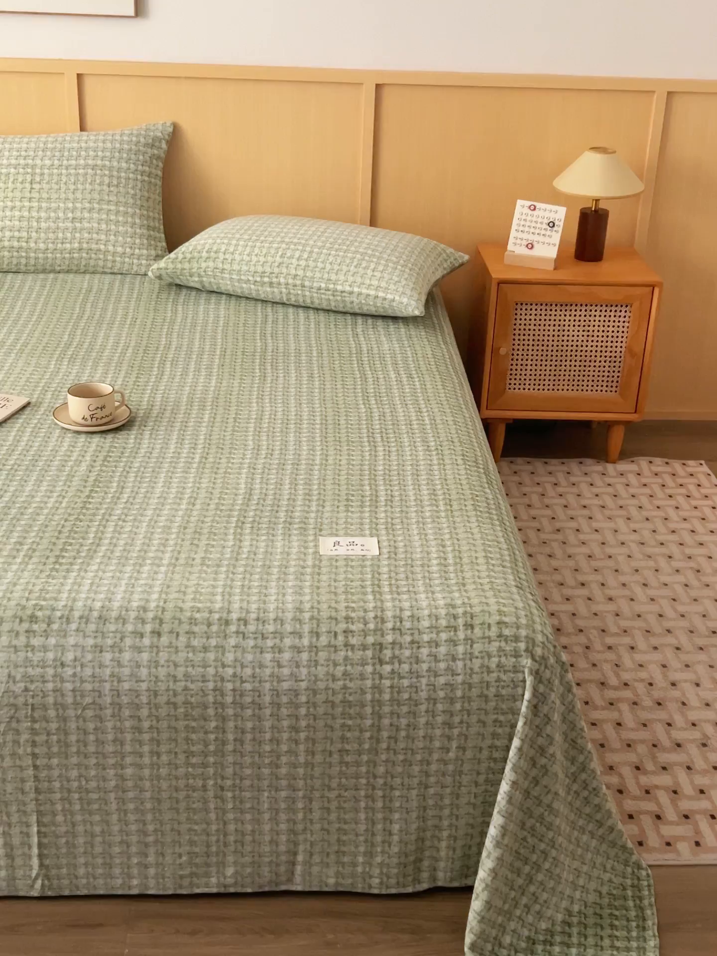 91家纺网 家纺一手货源 找家纺 早晨家纺 2025新款野牧款高克重牛奶绒印花单床单系列 野牧-香风绿