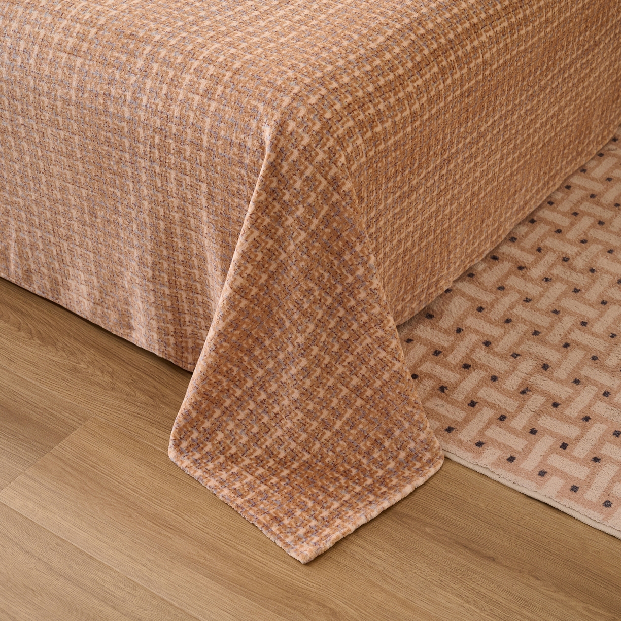 91家纺网 家纺一手货源 找家纺 早晨家纺 2025新款野牧款高克重牛奶绒印花单床单系列 野牧-香风驼