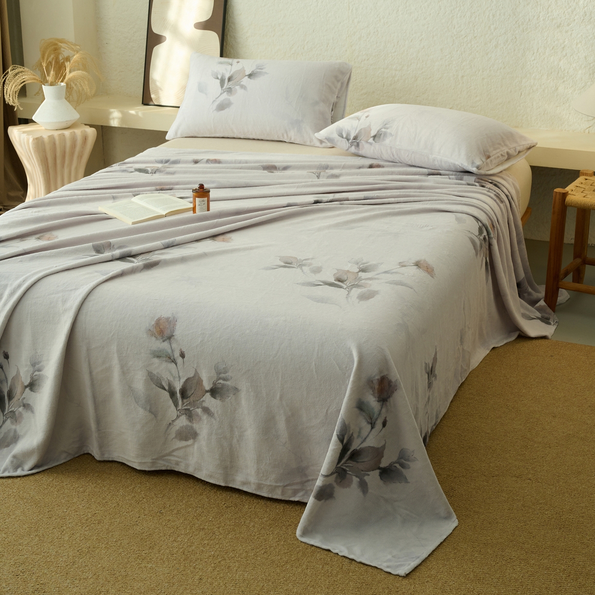 91家纺网 家纺一手货源 找家纺 早晨家纺 2025新款数码印花高克重牛奶单床单 浅蕊