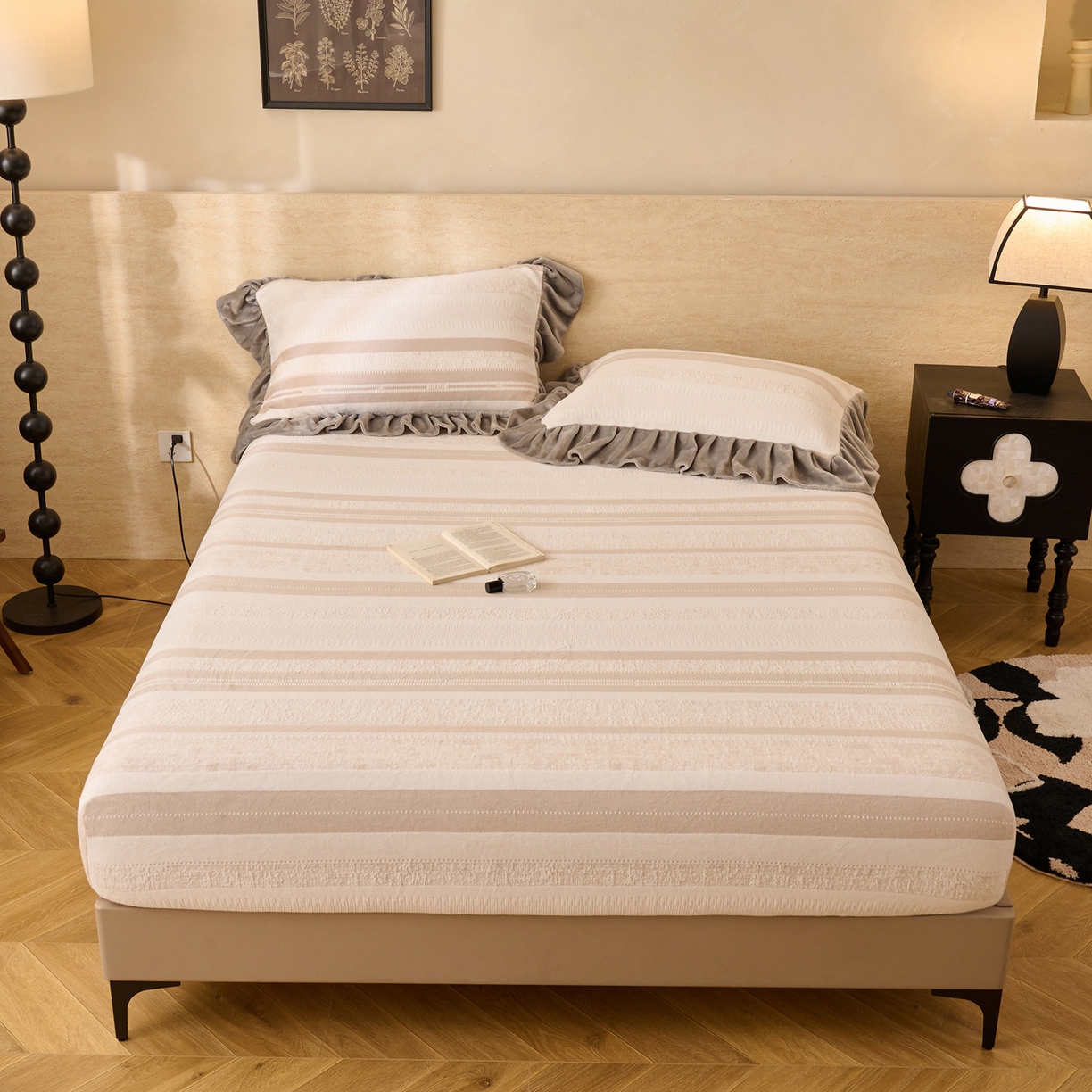 91家纺网 家纺一手货源 找家纺 早晨家纺 2025新款高克重牛奶绒烂花单床笠 素纹