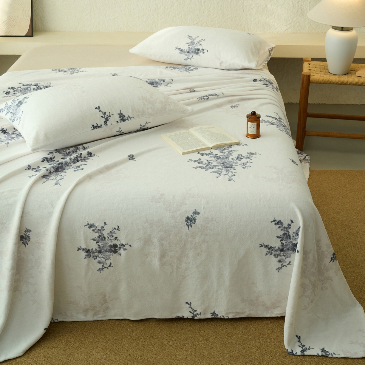 早晨家纺 2025新款数码印花高克重牛奶单床单 幽花