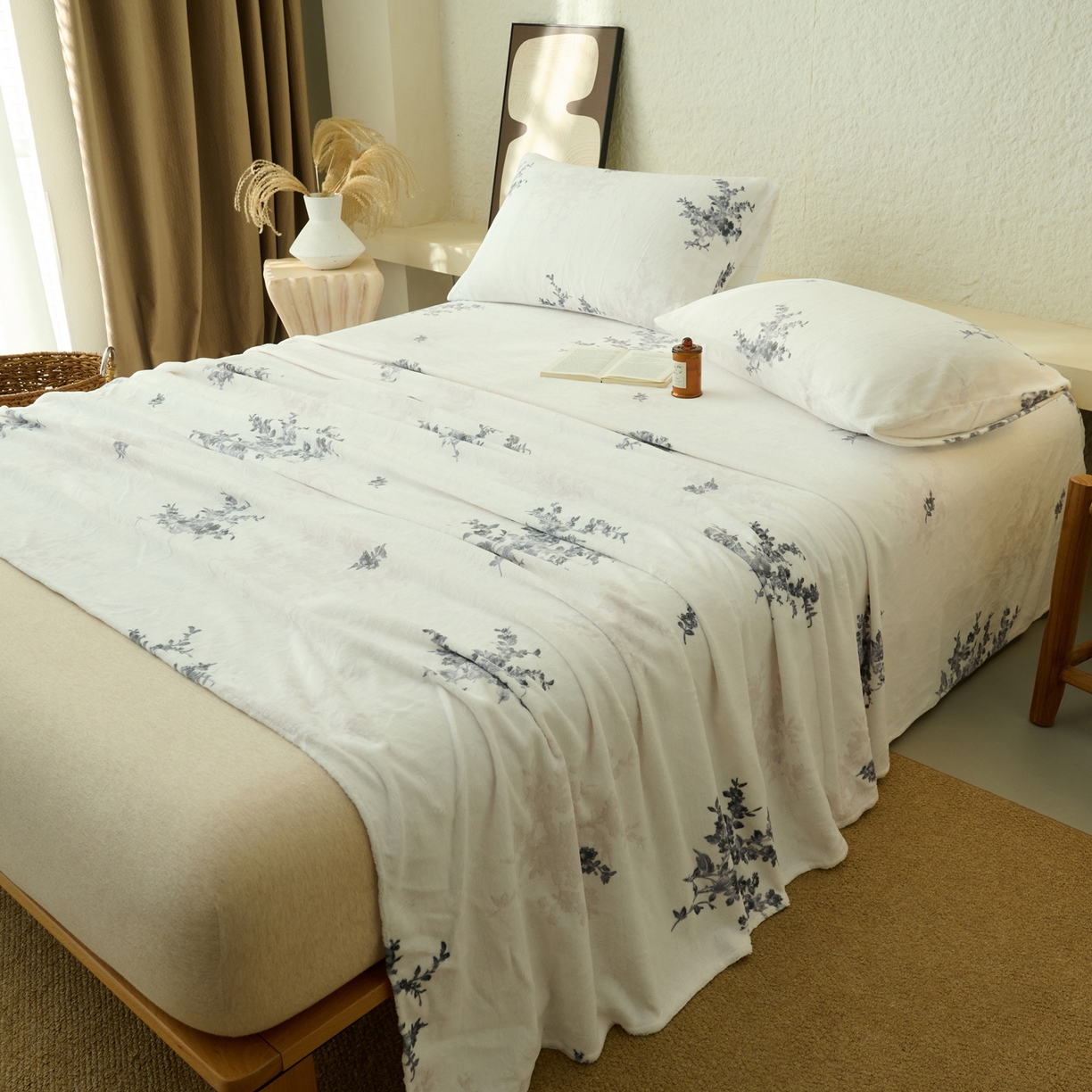 91家纺网 家纺一手货源 找家纺 早晨家纺 2025新款数码印花高克重牛奶单床单 幽花