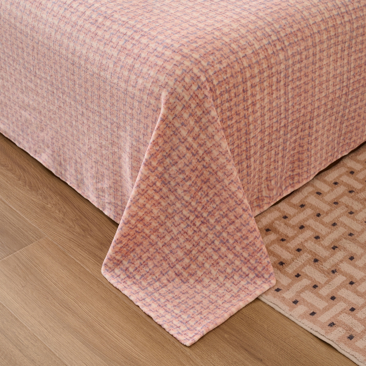 91家纺网 家纺一手货源 找家纺 早晨家纺 2025新款野牧款高克重牛奶绒印花单床单系列 野牧-香风玉