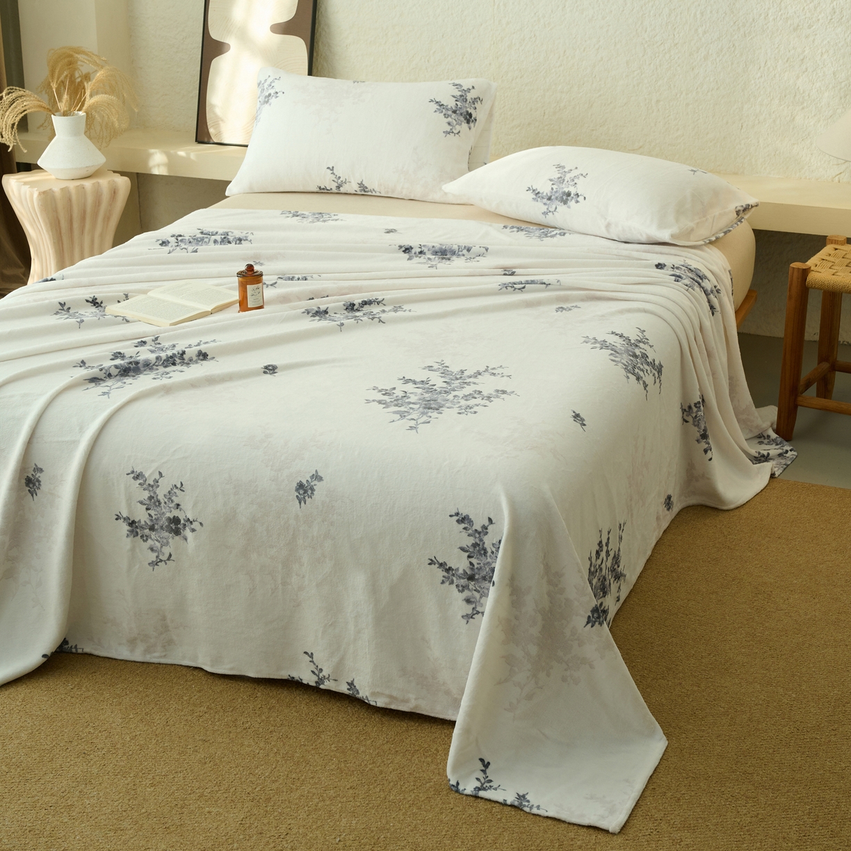 91家纺网 家纺一手货源 找家纺 早晨家纺 2025新款数码印花高克重牛奶单床单 幽花