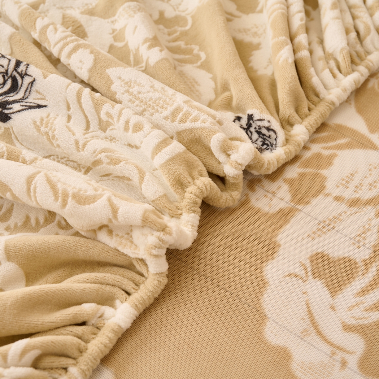 91家纺网 家纺一手货源 找家纺 早晨家纺 2025新款高克重牛奶绒烂花单床笠 雅庭花叙