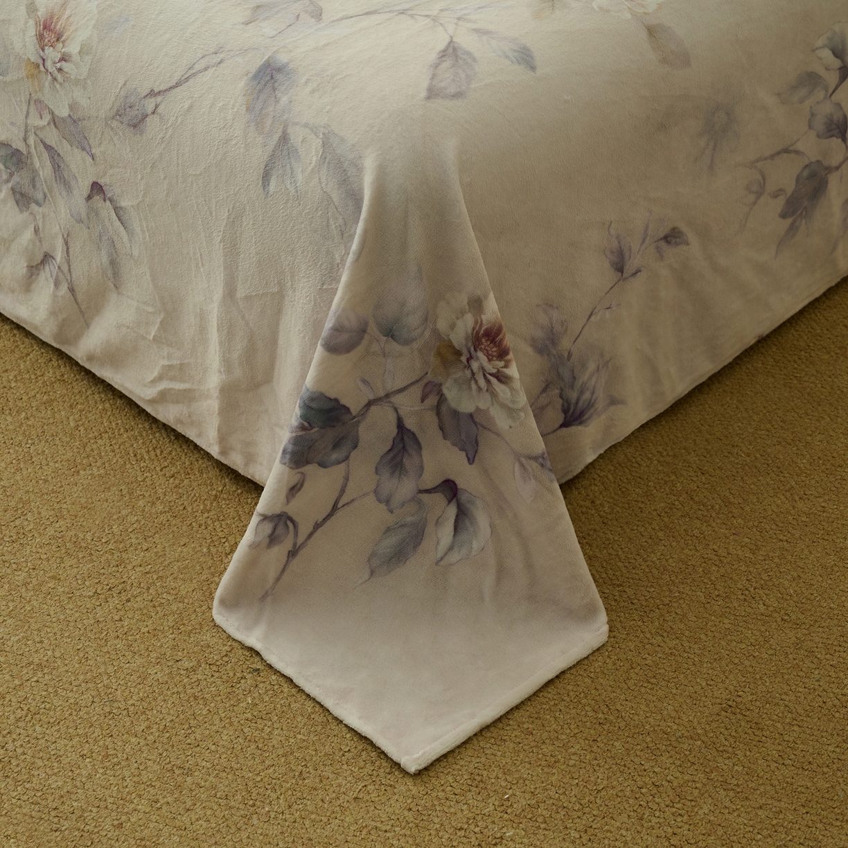 91家纺网 家纺一手货源 找家纺 早晨家纺 2025新款数码印花高克重牛奶单床单 花影