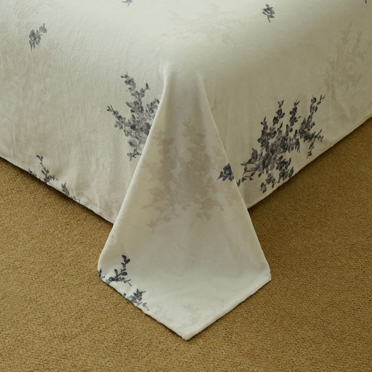 91家纺网 家纺一手货源 找家纺 早晨家纺 2025新款数码印花高克重牛奶单床单 幽花