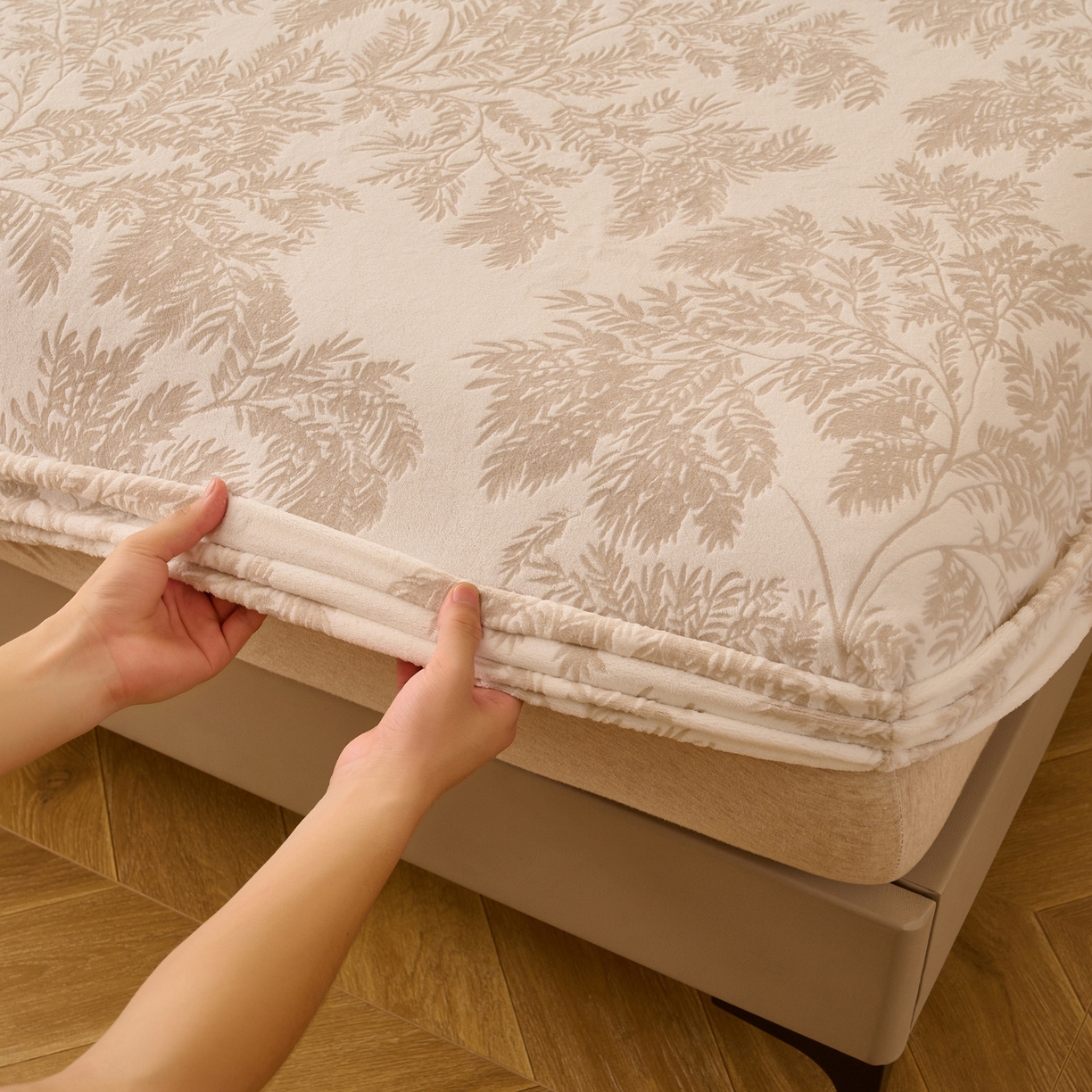 91家纺网 家纺一手货源 找家纺 早晨家纺 2025新款高克重牛奶绒烂花单床笠 叶韵