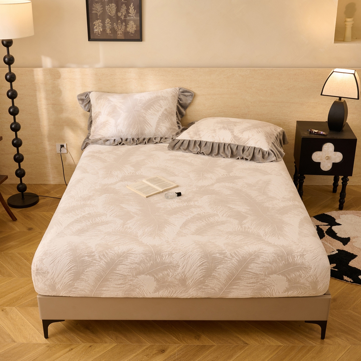 91家纺网 家纺一手货源 找家纺 早晨家纺 2025新款高克重牛奶绒烂花单床笠 羽眠