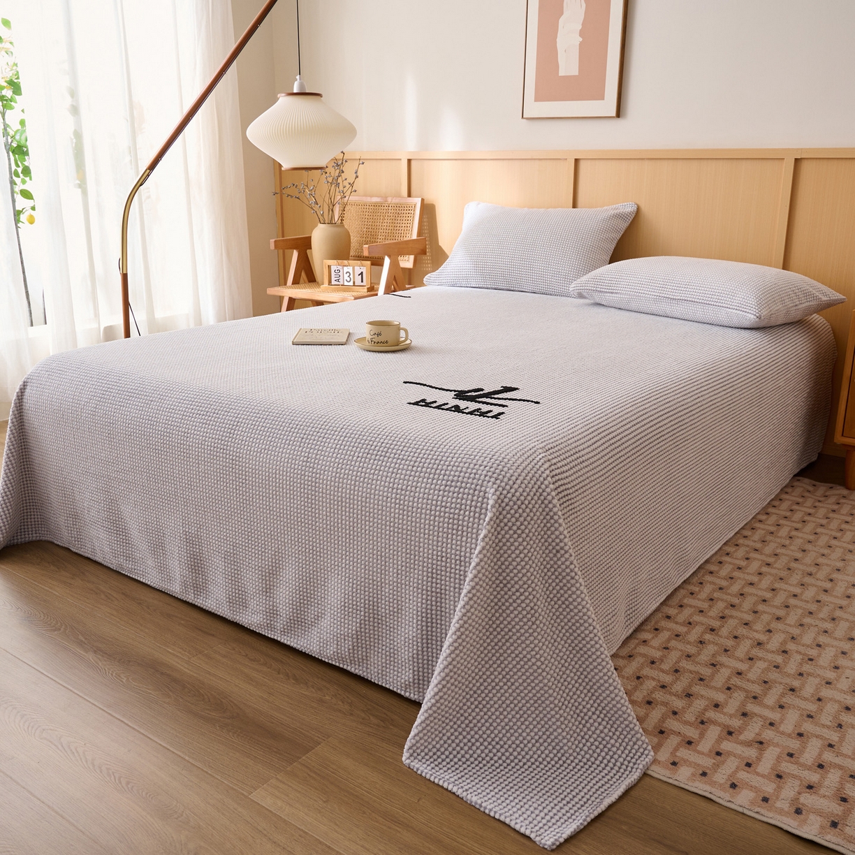 91家纺网 家纺一手货源 找家纺 早晨家纺 2025新款深蓝款高克重牛奶绒阳离子提花单床单系列 深蓝-灰