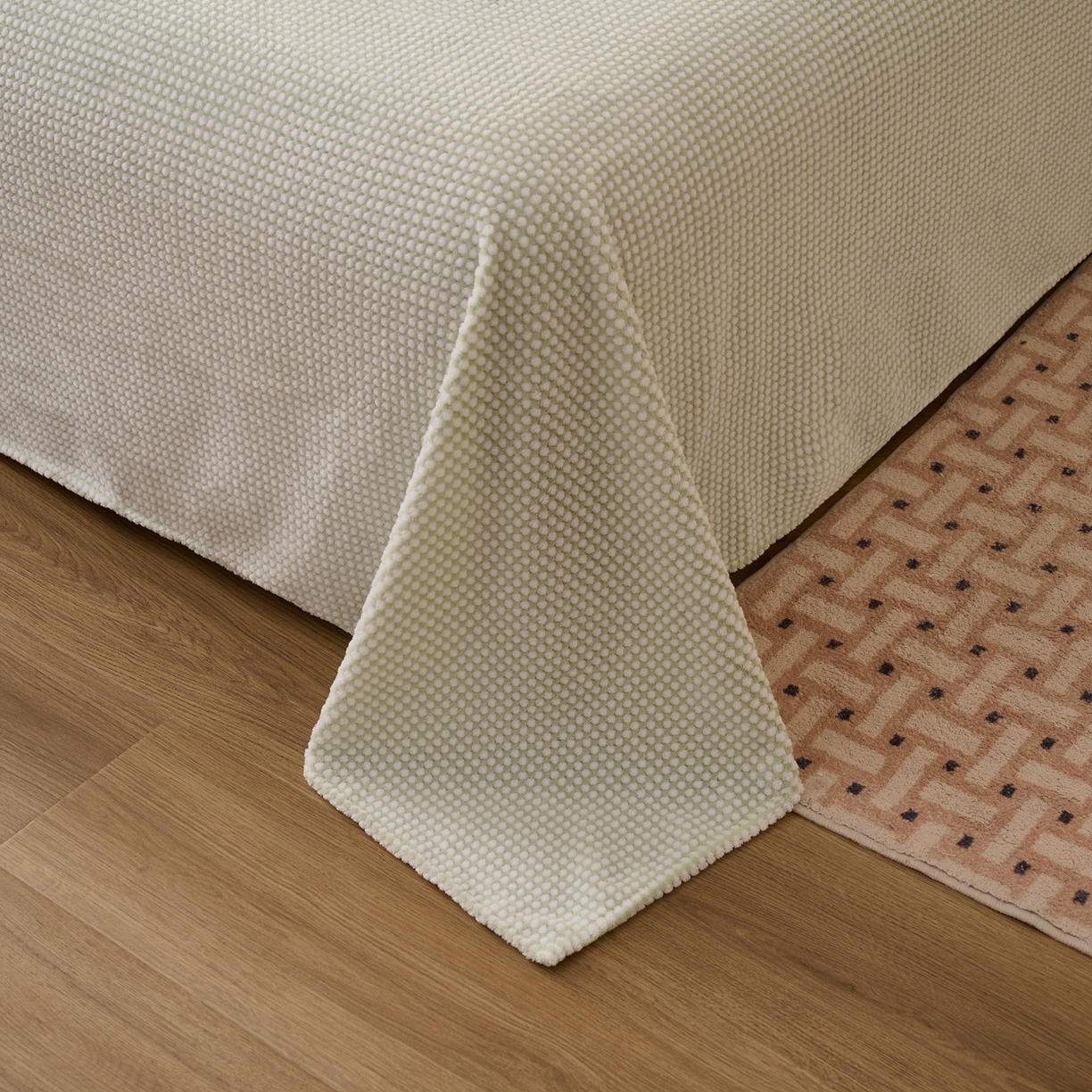 91家纺网 家纺一手货源 找家纺 早晨家纺 2025新款深蓝款高克重牛奶绒阳离子提花单床单系列 深蓝-绿