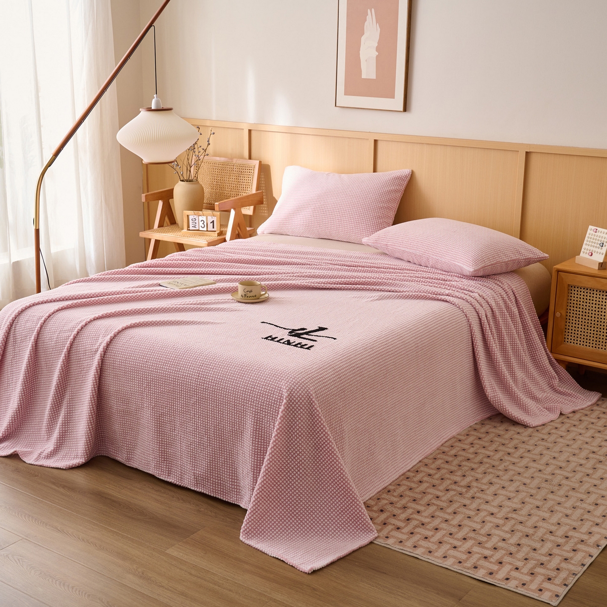 91家纺网 家纺一手货源 找家纺 早晨家纺 2025新款深蓝款高克重牛奶绒阳离子提花单床单系列 深蓝-豆沙