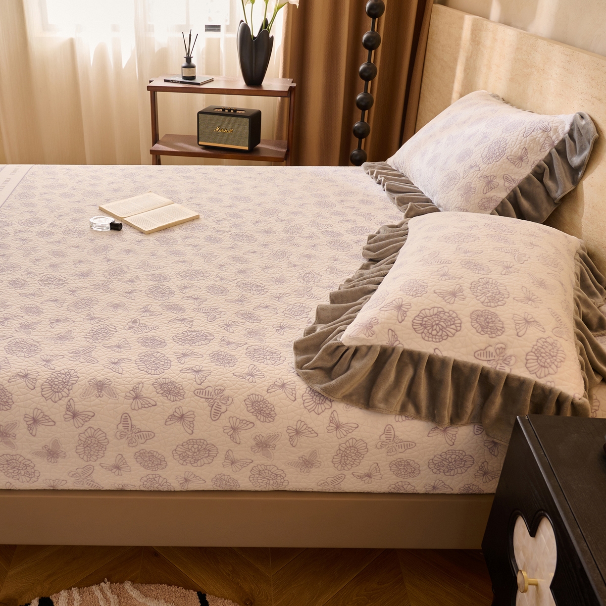 91家纺网 家纺一手货源 找家纺 早晨家纺 2025新款高克重牛奶绒烂花单床笠 紫絮