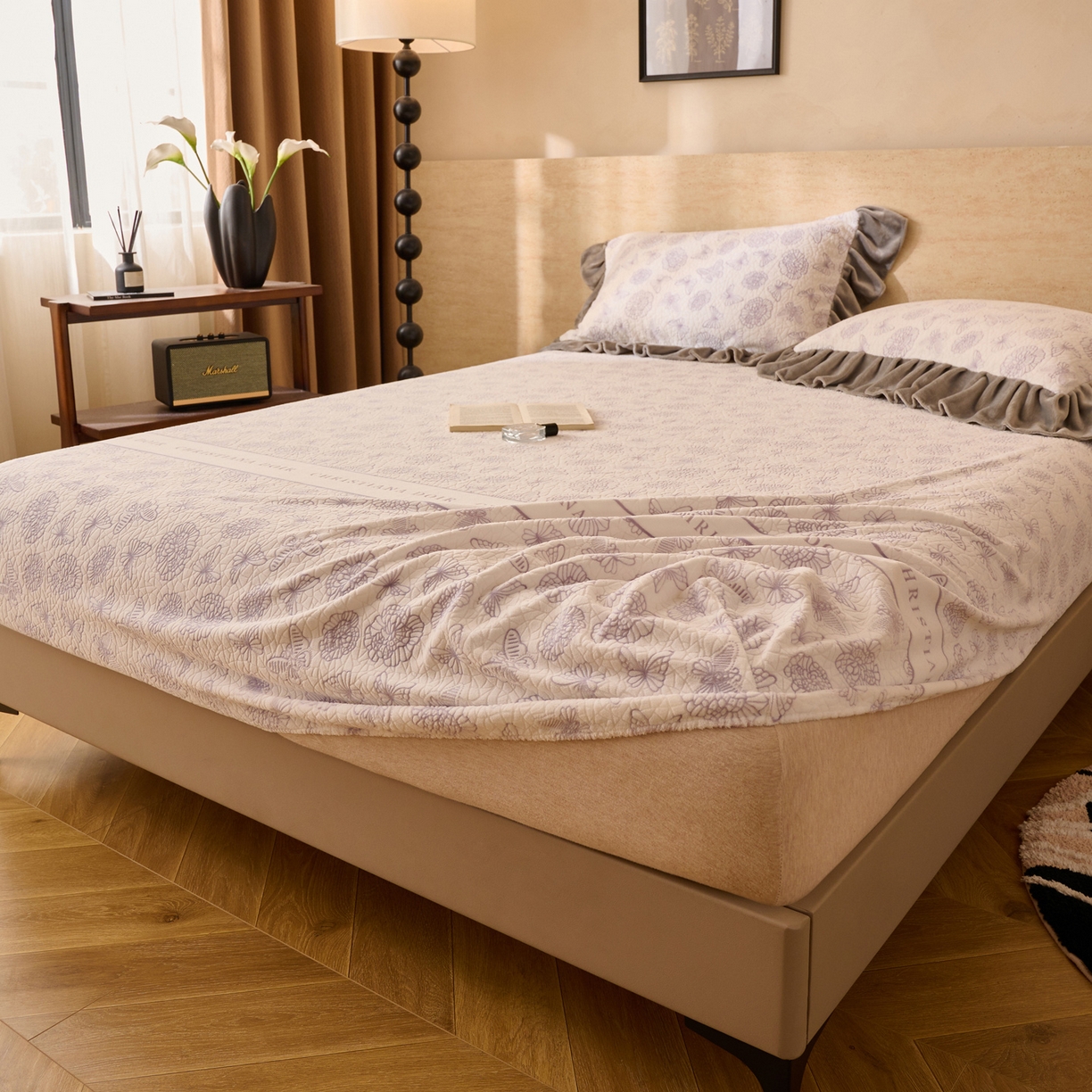 91家纺网 家纺一手货源 找家纺 早晨家纺 2025新款高克重牛奶绒烂花单床笠 紫絮