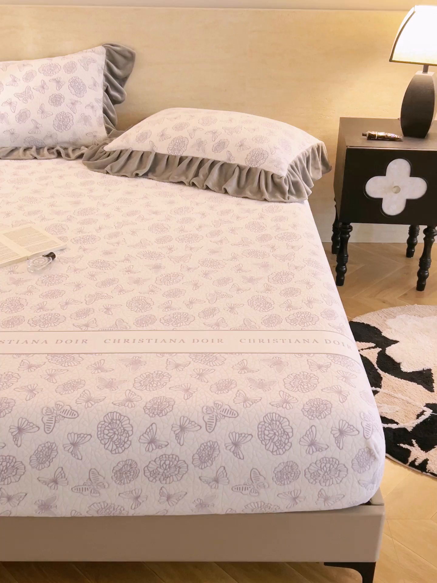 91家纺网 家纺一手货源 找家纺 早晨家纺 2025新款高克重牛奶绒烂花单床笠 紫絮