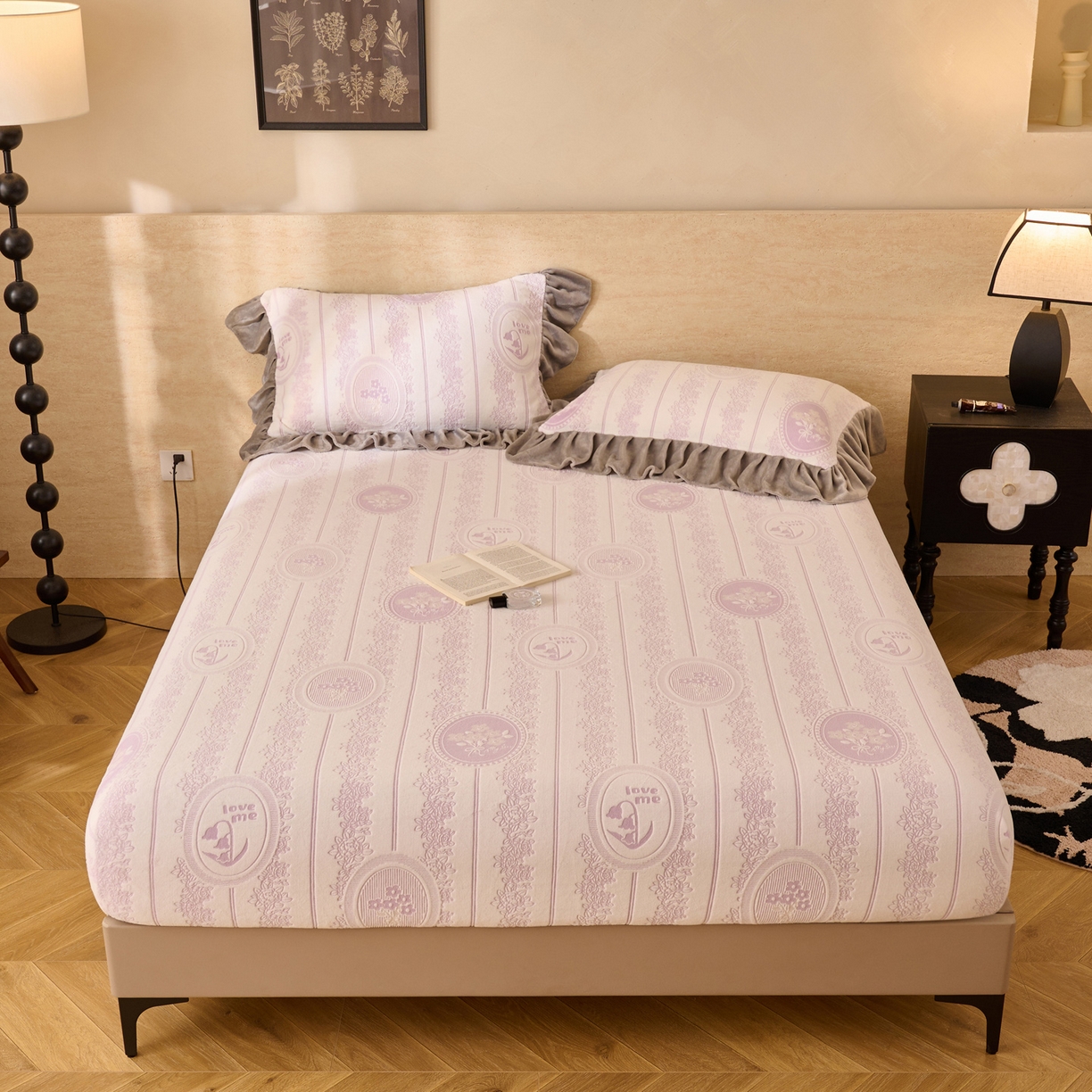 91家纺网 家纺一手货源 找家纺 早晨家纺 2025新款高克重牛奶绒烂花单床笠 紫韵