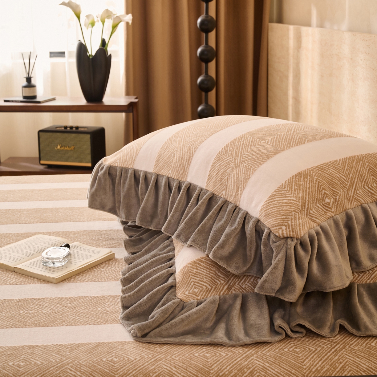 91家纺网 家纺一手货源 找家纺 早晨家纺 2025新款高克重牛奶绒烂花单床笠 棕纹雅