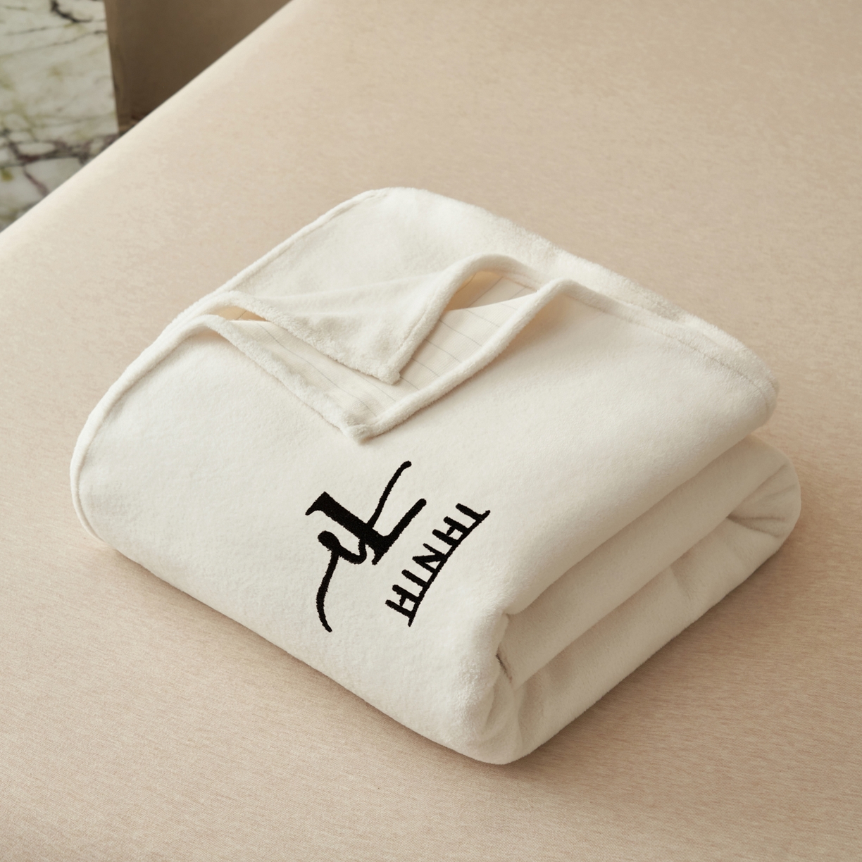 91家纺网 家纺一手货源 找家纺 早晨家纺 2025新款牛奶绒纯色毛巾绣暖绒床单 时尚-奶白