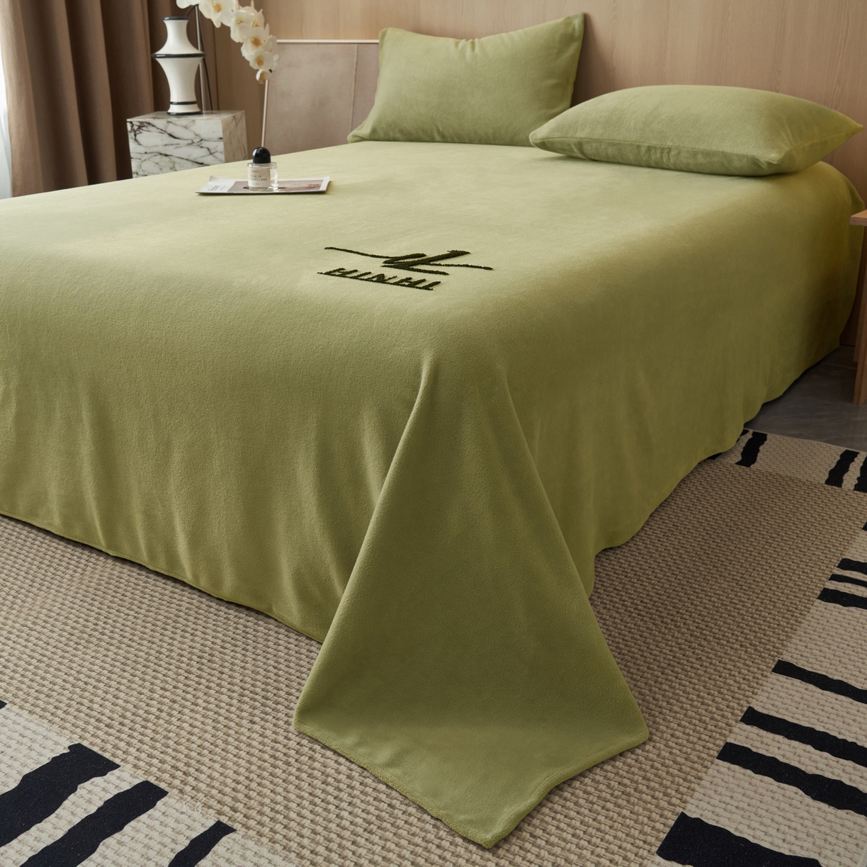 91家纺网 家纺一手货源 找家纺 （总）早晨家纺 2025新款牛奶绒纯色毛巾绣暖绒床单