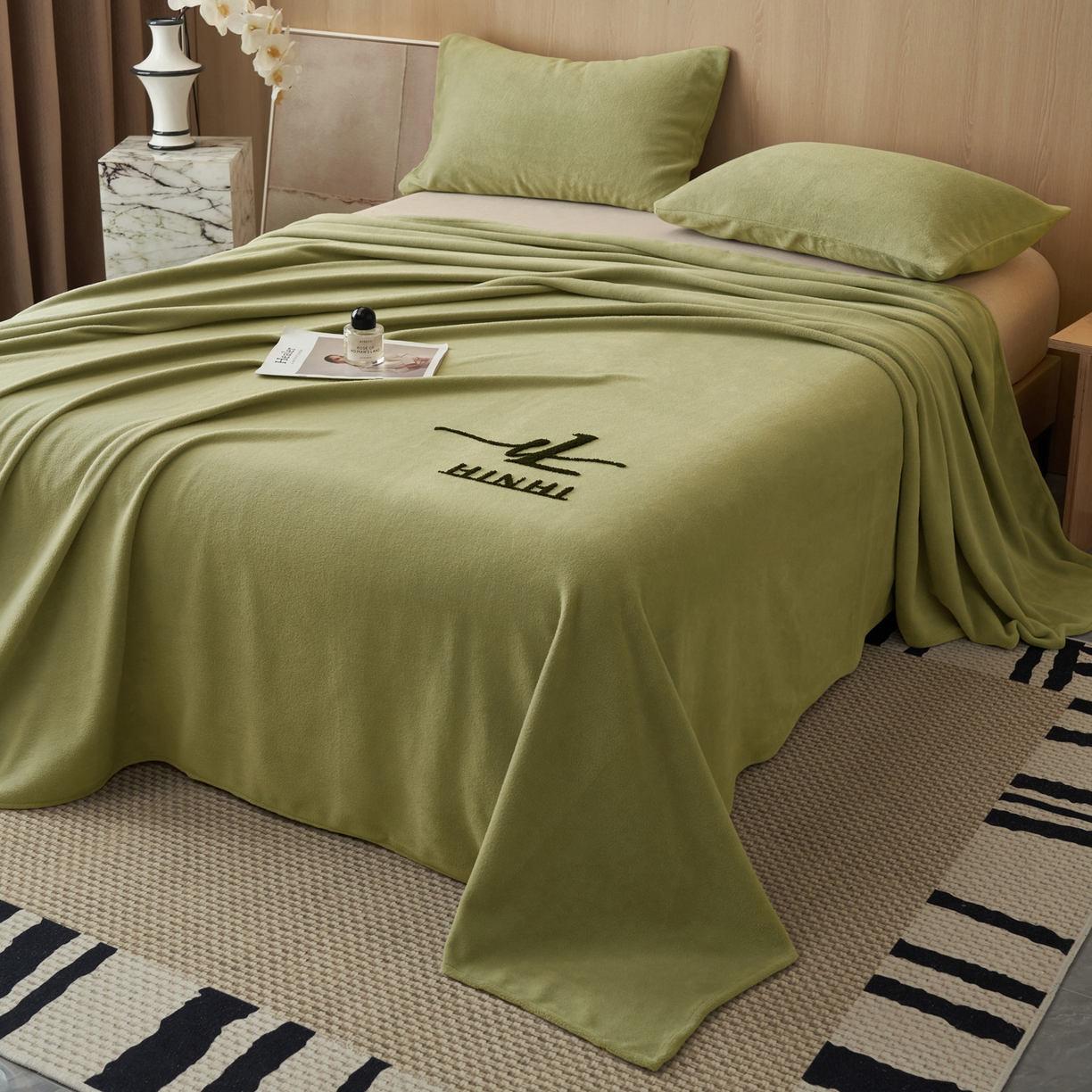 91家纺网 家纺一手货源 找家纺 （总）早晨家纺 2025新款牛奶绒纯色毛巾绣暖绒床单