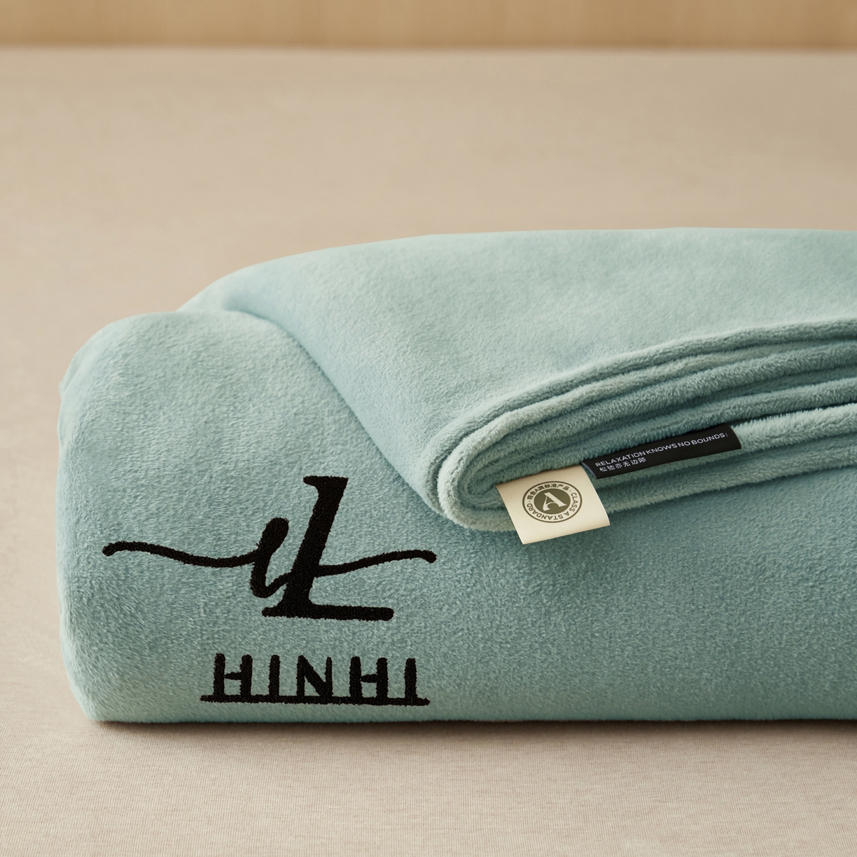 91家纺网 家纺一手货源 找家纺 早晨家纺 2025新款牛奶绒纯色毛巾绣暖绒床单 时尚-宾利蓝