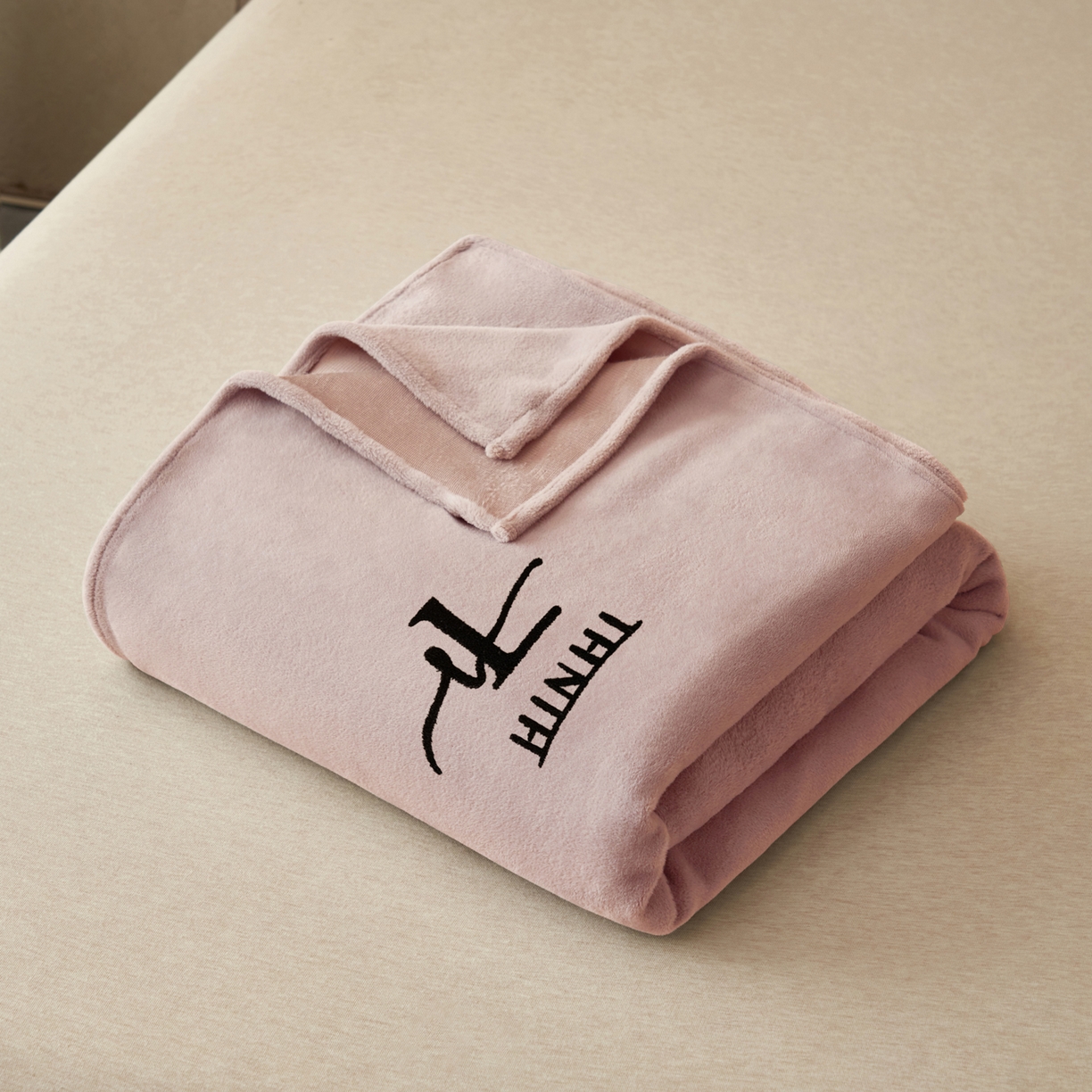 91家纺网 家纺一手货源 找家纺 早晨家纺 2025新款牛奶绒纯色毛巾绣暖绒床单 时尚-豆沙