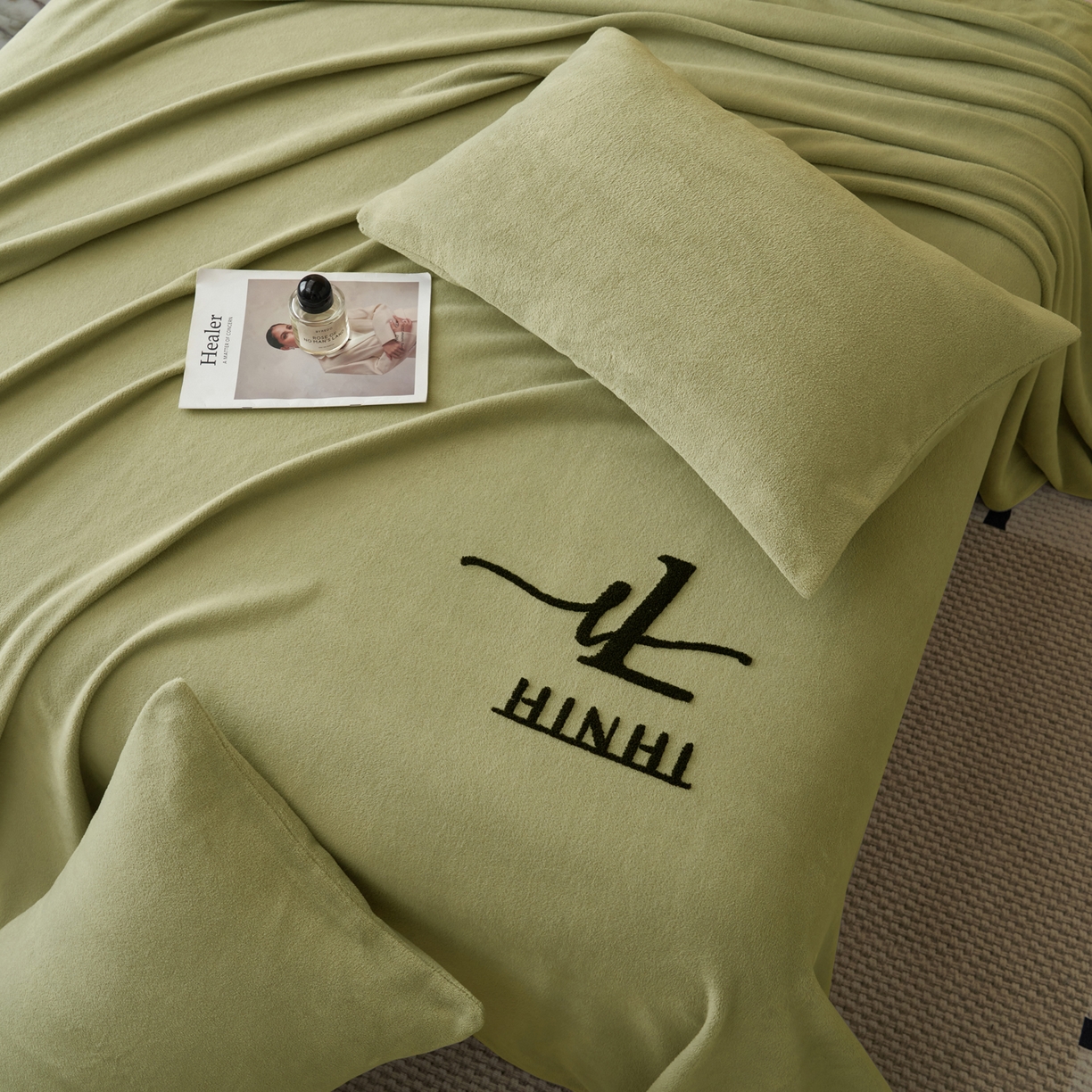 91家纺网 家纺一手货源 找家纺 （总）早晨家纺 2025新款牛奶绒纯色毛巾绣暖绒床单