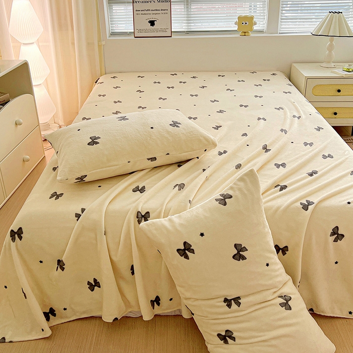 91家纺网 家纺一手货源 找家纺 名品家纺 2025新款新款加厚牛奶绒床单牛奶绒-蝴蝶结灰