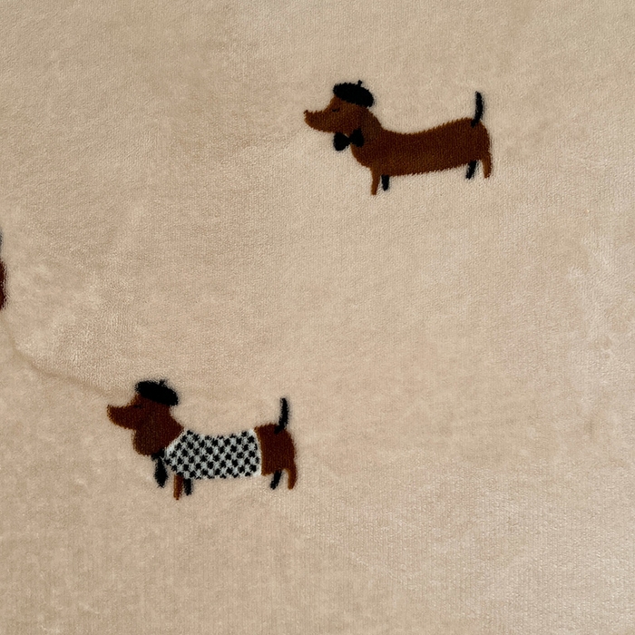 91家纺网 家纺一手货源 找家纺 名品家纺 2025新款新款加厚牛奶绒床单牛奶绒-俏皮小狗