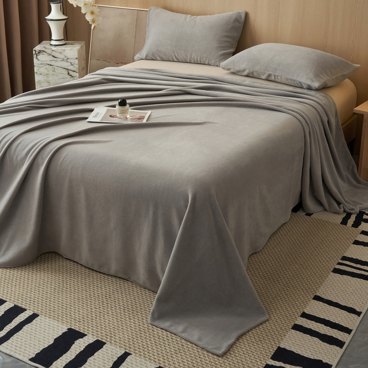 91家纺网 家纺一手货源 找家纺 早晨家纺 2025新款牛奶绒纯色单床单 牛奶绒-浅灰