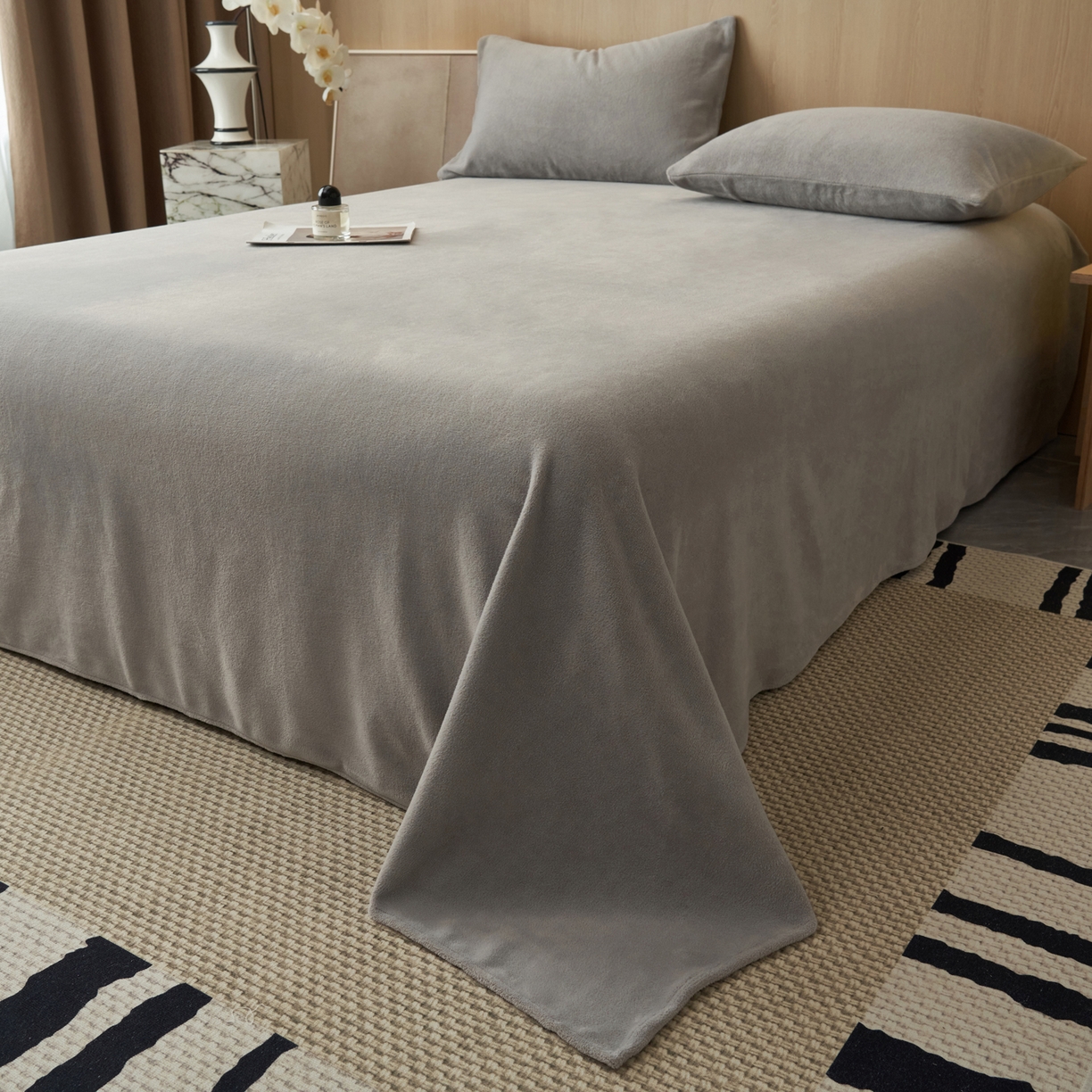91家纺网 家纺一手货源 找家纺 早晨家纺 2025新款牛奶绒纯色单床单 牛奶绒-浅灰