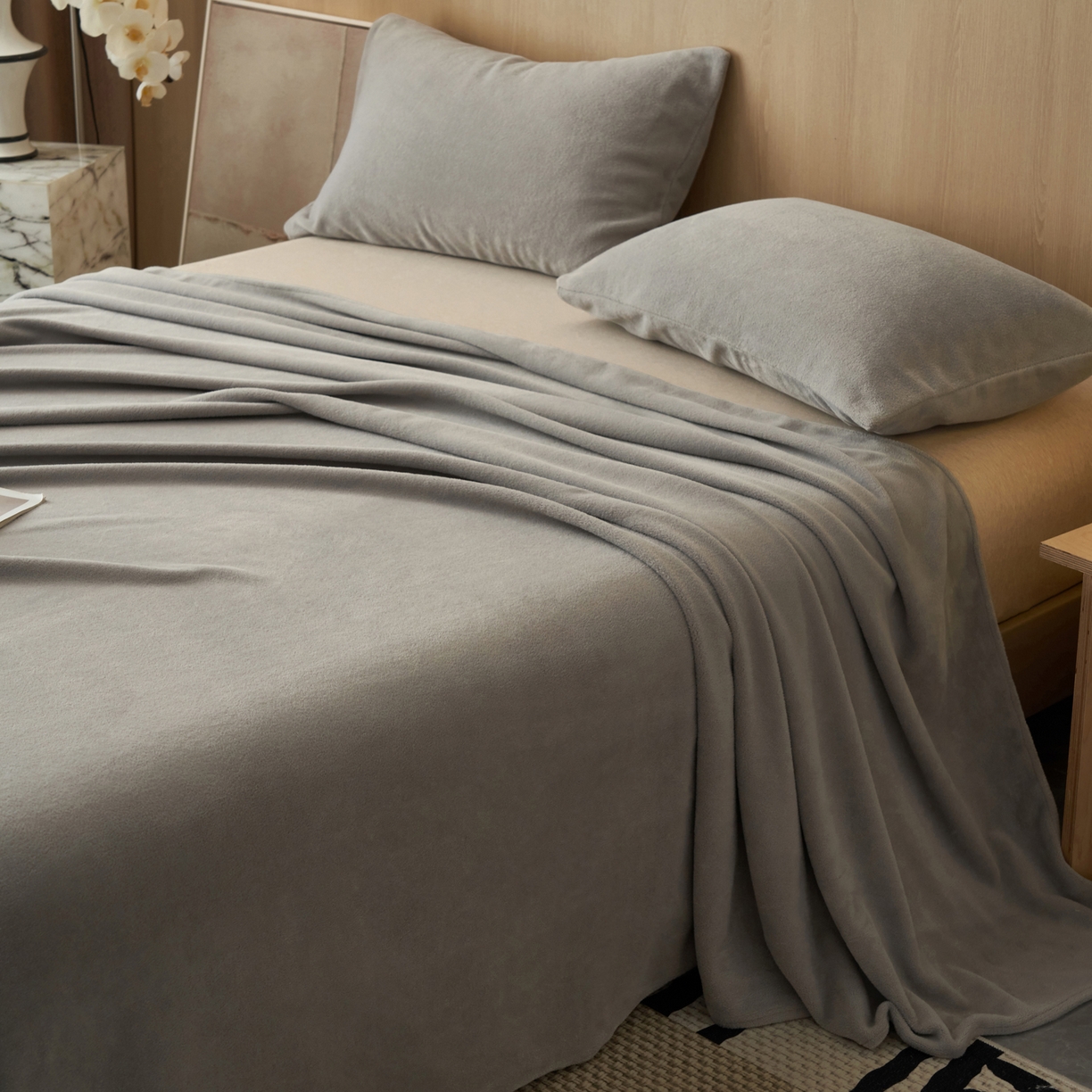 91家纺网 家纺一手货源 找家纺 早晨家纺 2025新款牛奶绒纯色单床单 牛奶绒-浅灰