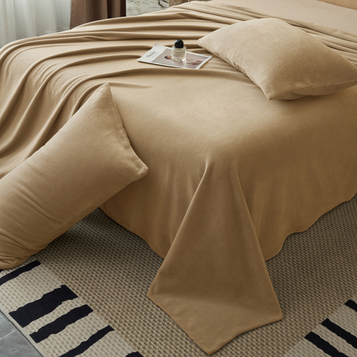 91家纺网 家纺一手货源 找家纺 早晨家纺 2025新款牛奶绒纯色单床单 牛奶绒-米驼