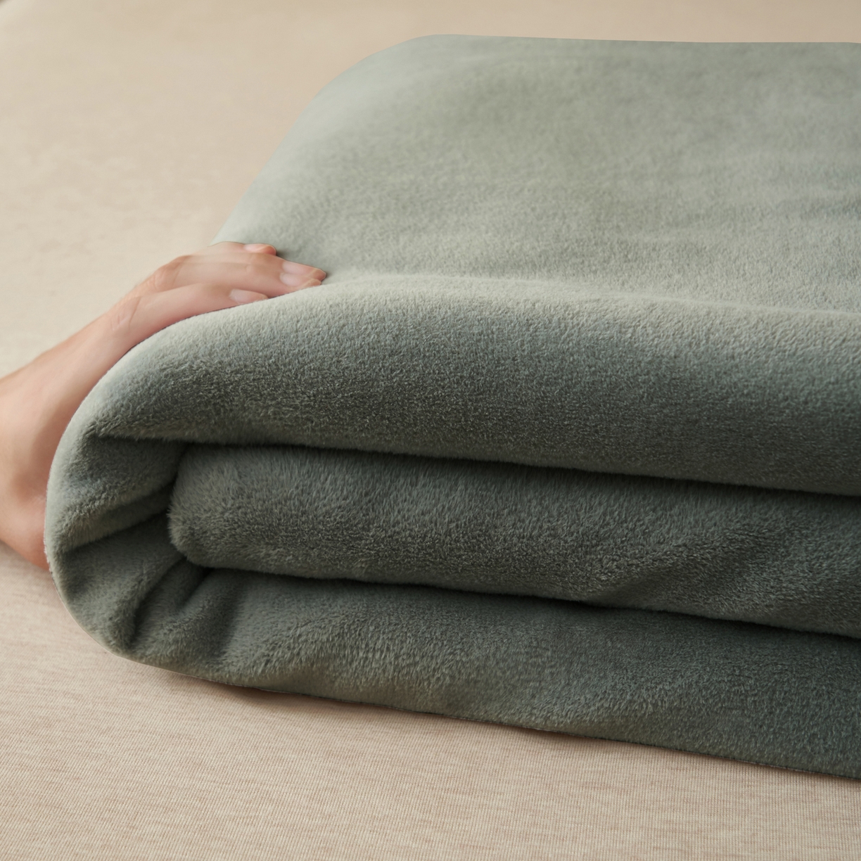 91家纺网 家纺一手货源 找家纺 早晨家纺 2025新款牛奶绒纯色单床单 牛奶绒-高级灰